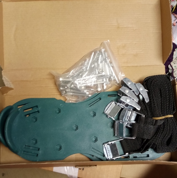 Aerator Lawn Shoes NIB Spikes Garden Shoes - Picture 2 of 4